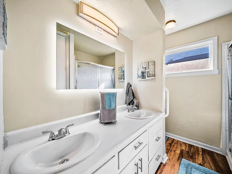 3701 S Richmond Ave — Photo 19