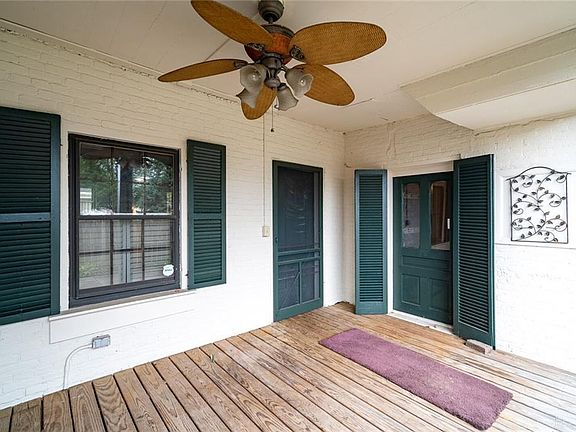 3rd image of 358 Park Dr