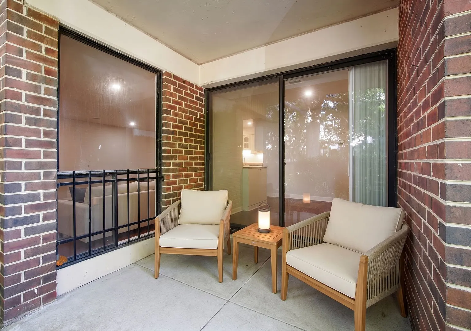 1st Floor Walk-In One Bed One Bath Condo w/ Utilites Included! — Photo 4