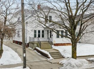 1017 S 21st St, Manitowoc, WI 54220