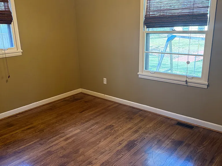 1145 E Magnolia Ave — Photo 7