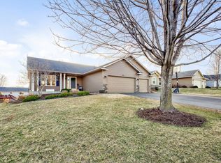 506 Spring Wheat Dr, Dundas, MN 55019