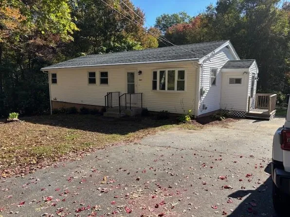1885 Victory Hwy, Burrillville, RI 02858