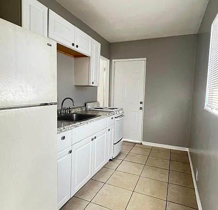 2nd image of 1107 16th St N