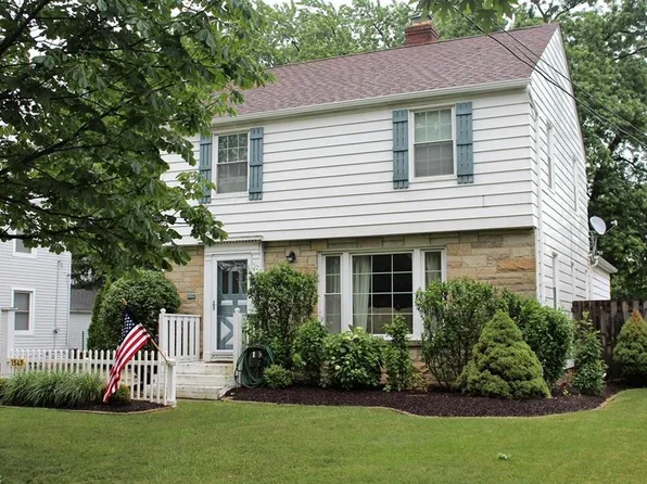 1547 Richmond Rd, Lyndhurst, OH 44124