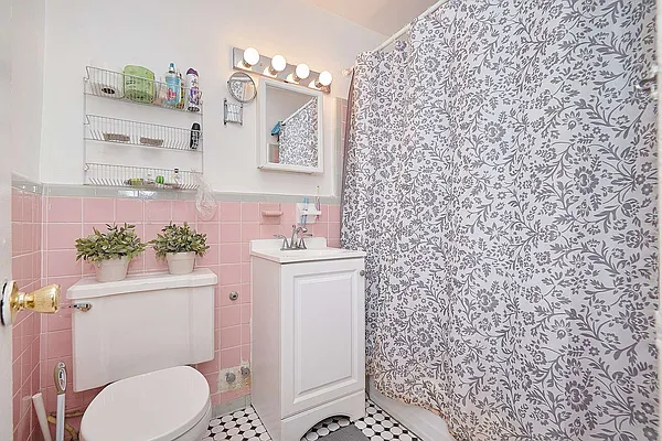 Rented by Keller Williams NYC | media 12