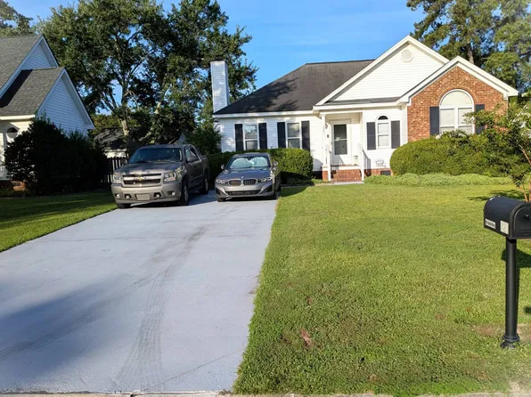 121 Shadeland Cir, West Columbia, SC 29170