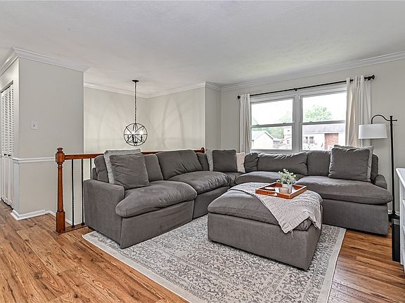 2nd image of 107 Buttercup Dr