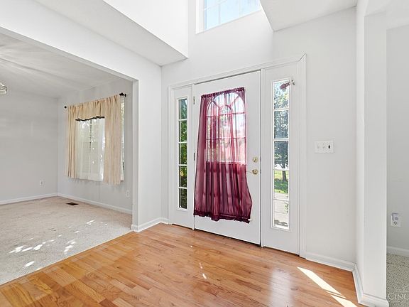 3rd image of 9865 Seward Rd