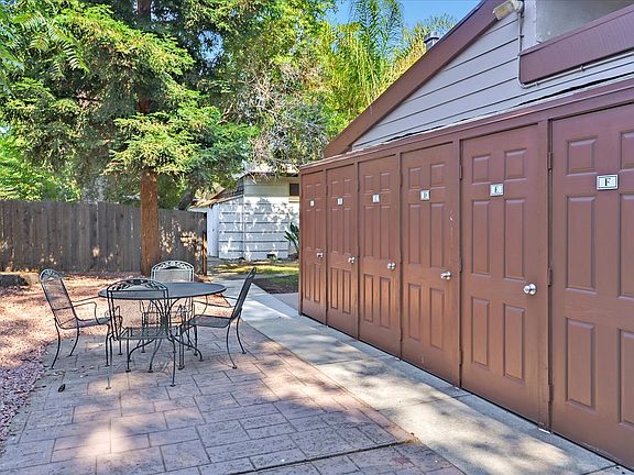 5th image of 1273 Mills St APT 4