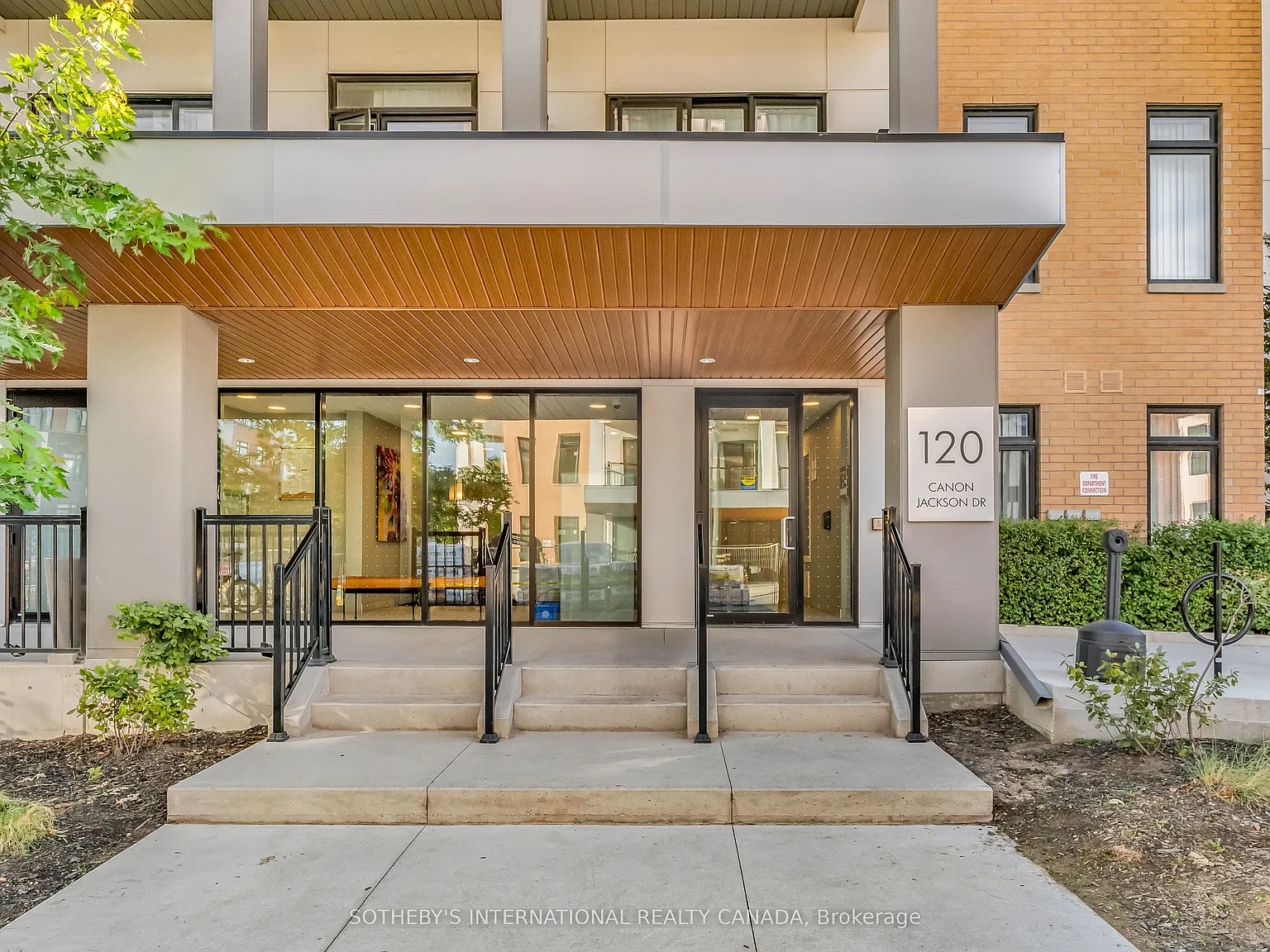 1 bed, $2,000 — Photo 3