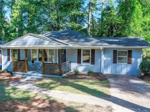 2076 Holly Hill Dr, Decatur, GA 30032