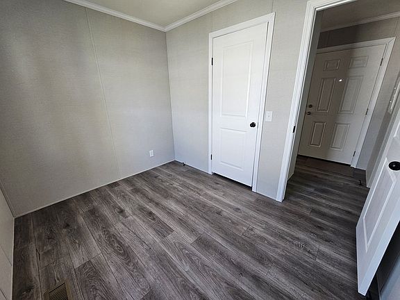 5th image of 2810 E Mellinger Dr