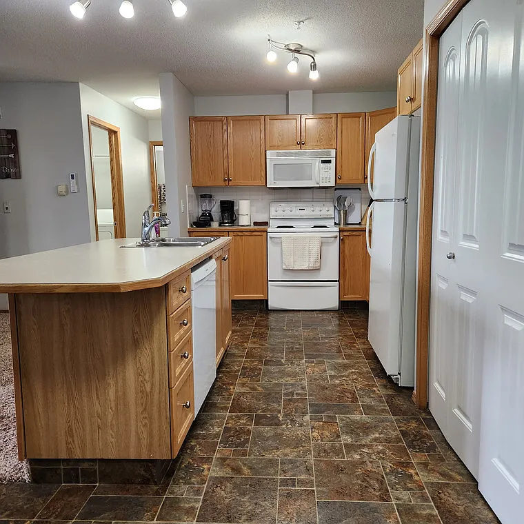 Building Photo - 260 Duston St #101