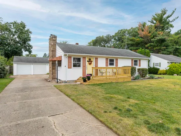 54525 28th St, South Bend, IN 46635