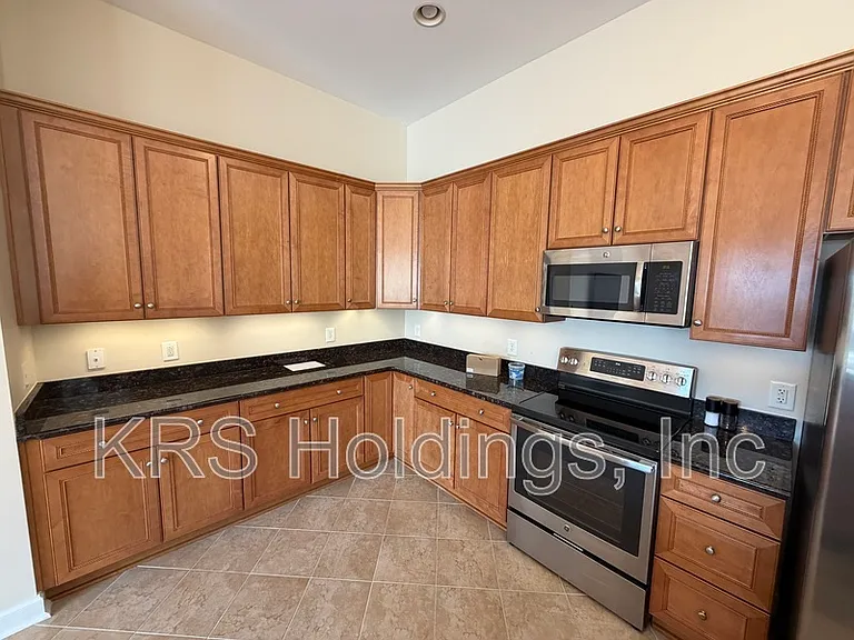 670 Town Center Dr #405 — Photo 6