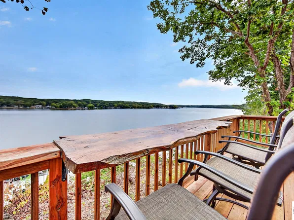 6 Aces Dr, Edwards, MO 65326