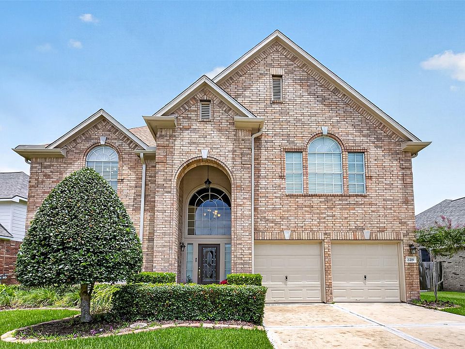 1st image of 2419 Bay Hill Dr