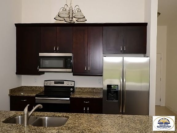 4th image of 1723 SW 33rd Ter