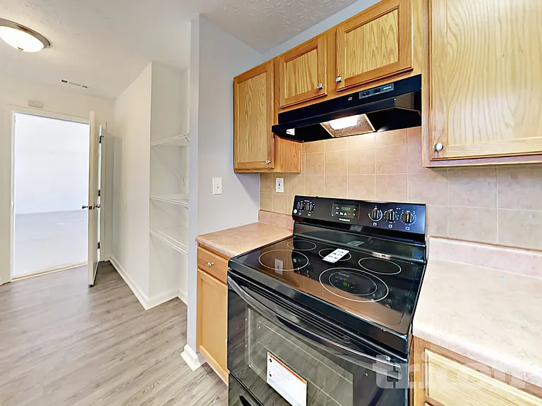 184 Kings Crossing Ct — Photo 9