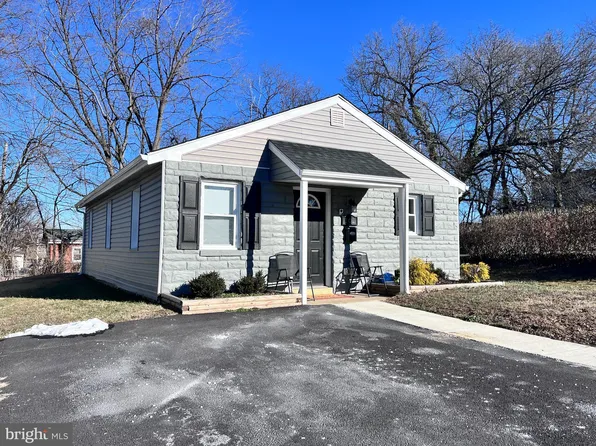 102 Oval Cir, Wilmington, DE 19801