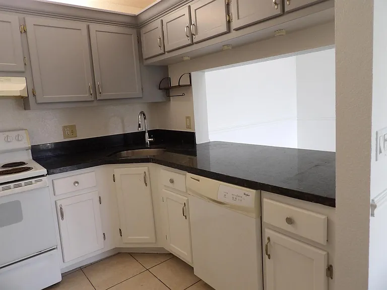 728 Sunny Pine Way #C3 — Photo 4
