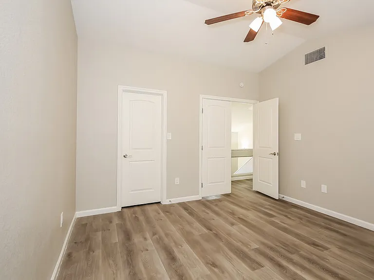 1814 La Villa Dr — Photo 10