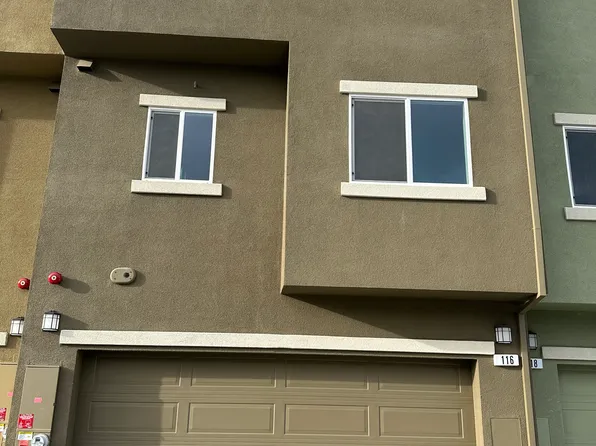 116 Bundeson Dr, Hollister, CA 95023