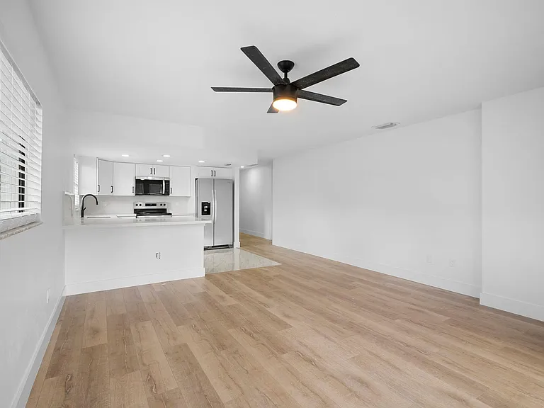 617 Hancock Bridge Pkwy — Photo 5