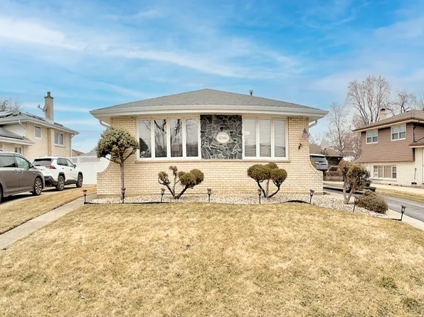 6346 W 90th St, Oak Lawn, IL 60453