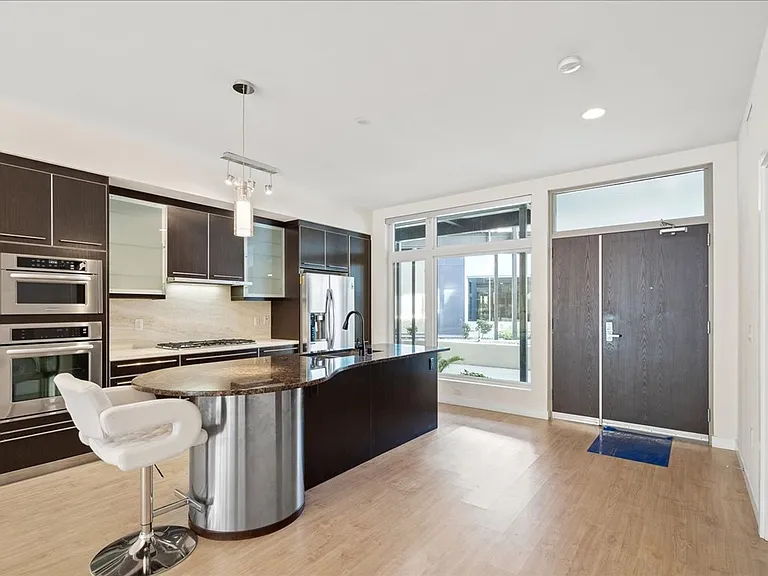 8925 W Flamingo Rd #102 — Photo 4