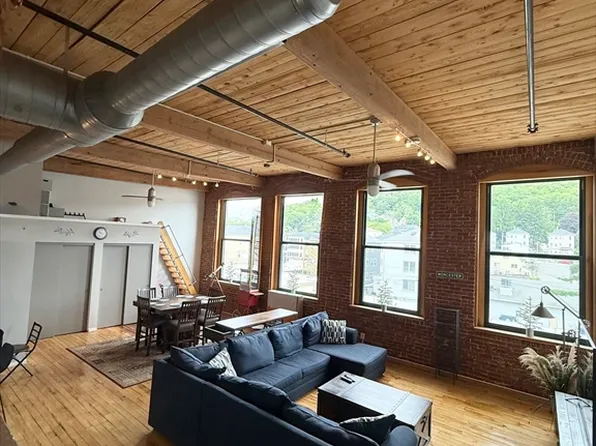 1 Envelope Ter Unit 309, Worcester, MA 01604