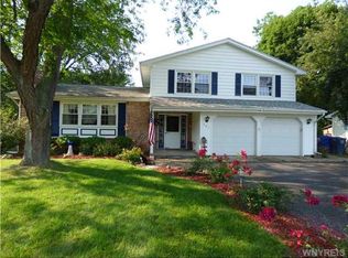 889 Youngstown Lockport Rd, Youngstown, NY 14174