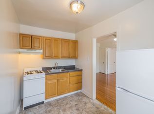 416 S 48th St #B1, Philadelphia, PA 19143