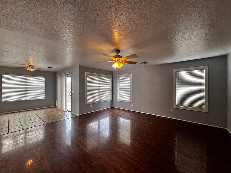1292 E Clifton Ave — Photo 4