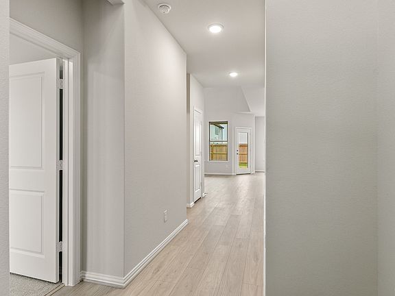 4th image of 3725 Sunrise Ln