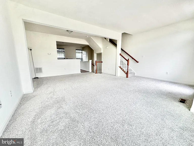 412 S Greenberry Ln — Photo 6