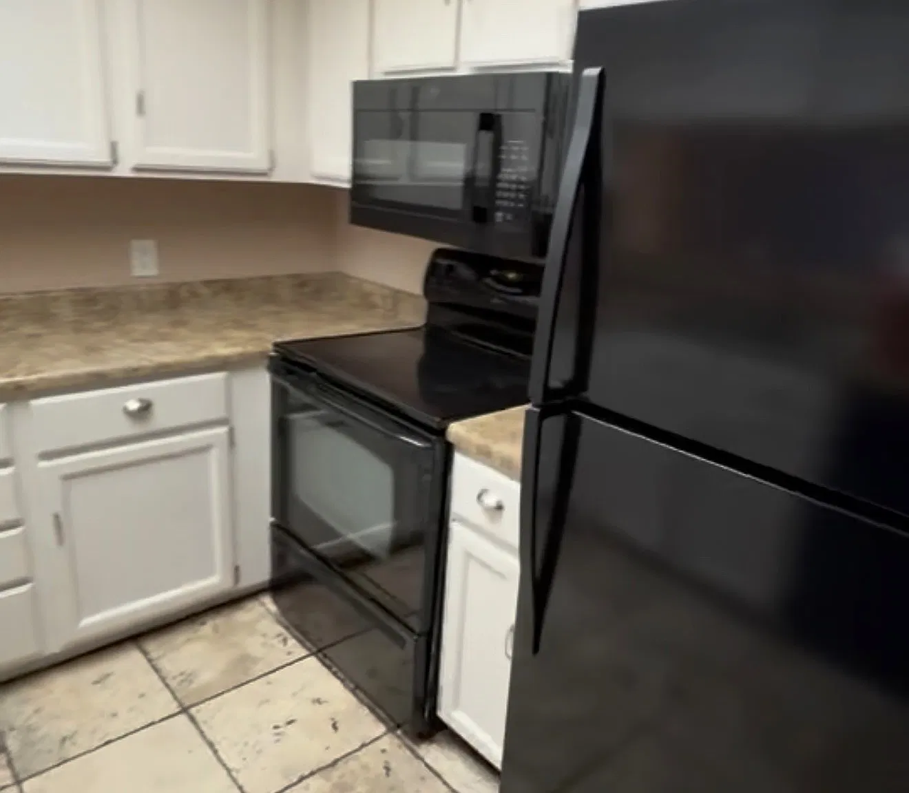 2 bed, 2.5 bath, 1200 sqft, $1,595 — Photo 3
