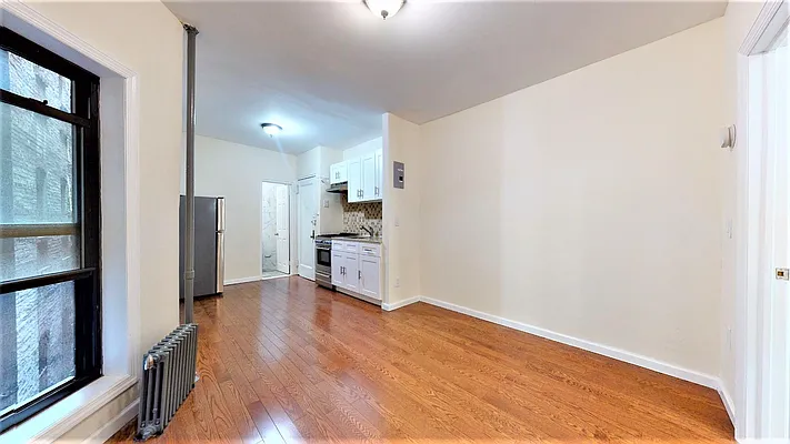 Rented by Bond New York | media 5