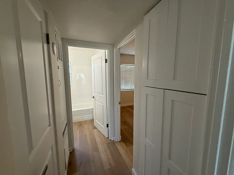 1406 E Roosevelt St #6 — Photo 5