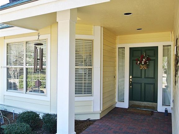 4th image of 14 Royal Pointe Dr