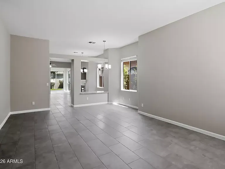 964 W Fairway Dr — Photo 7
