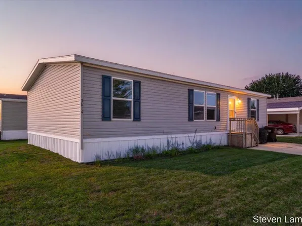 1634 Lavender Dr, Hastings, MI 49058
