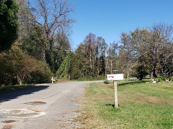 5th image of 4107 Falling Oak Dr