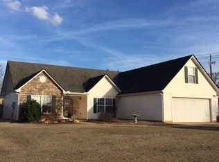 201 Richmond Dr, Social Circle, GA 30025