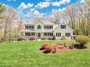 2 Highland Oak Dr, Ellington, CT 06029