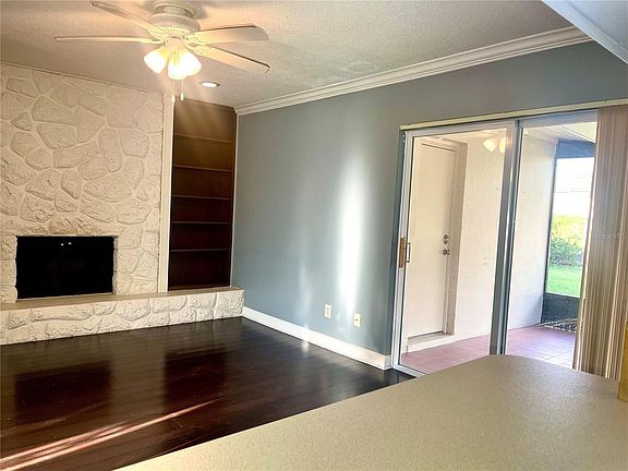 5th image of 346 S Ranger Blvd