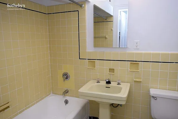 Rented by Sotheby's International Realty | media 23