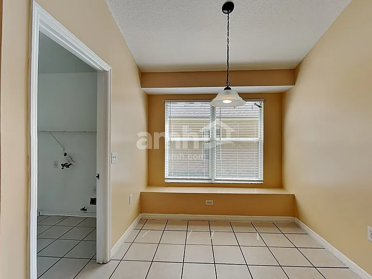 30450 Wrencrest Dr — Photo 6