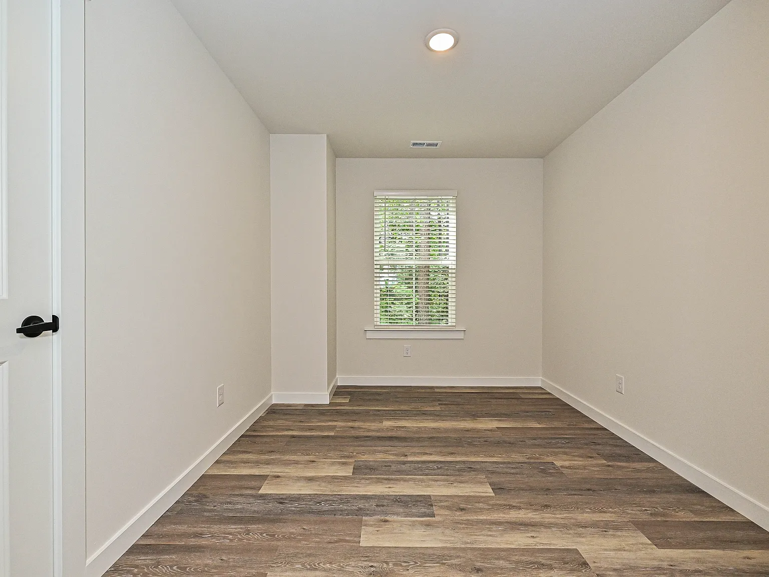 12thAveNE514 - 1 — Photo 2
